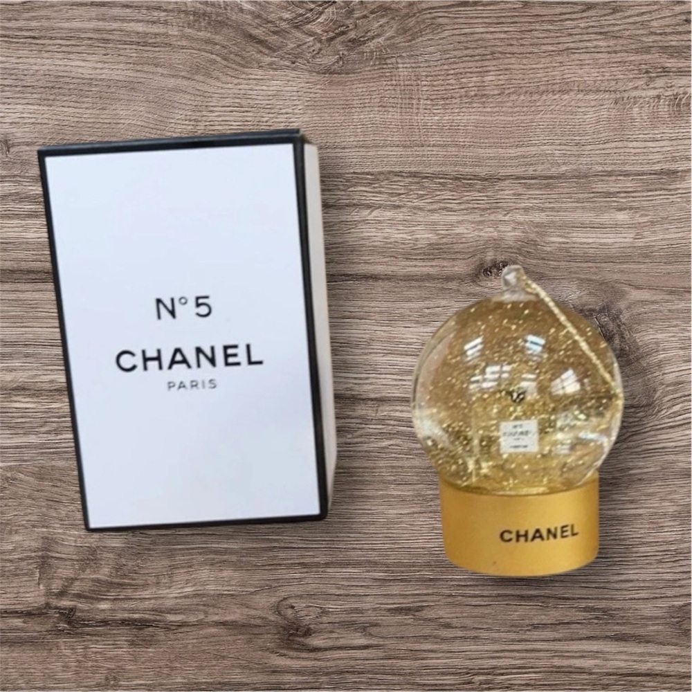Chanel Beauty No5 Bottle Snow Globe Ornament - Picture 2 of 4